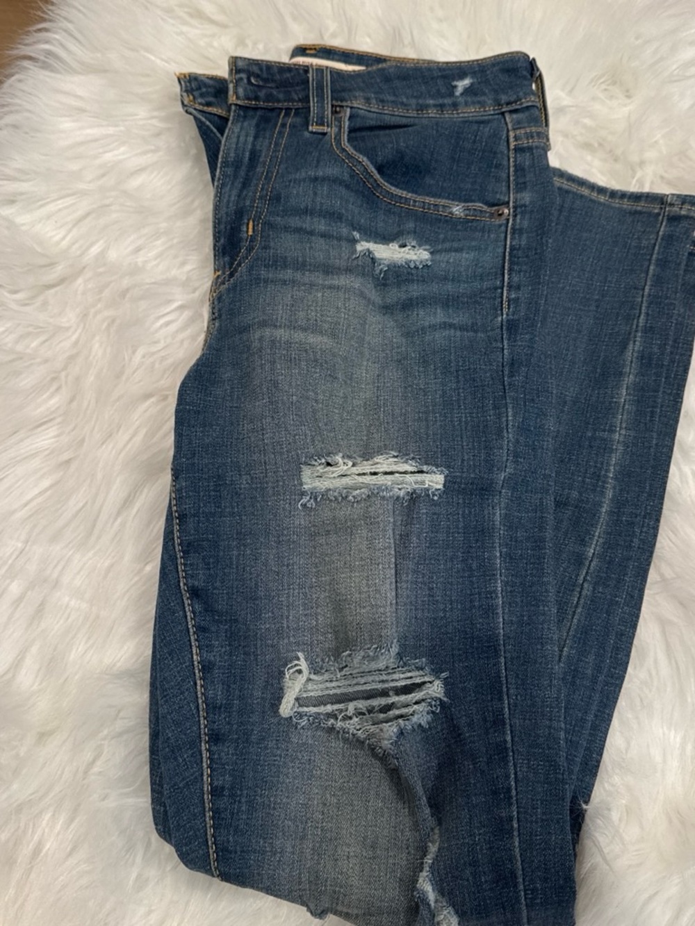 Levi's Distressed Skinny Jeans - Dark Blue